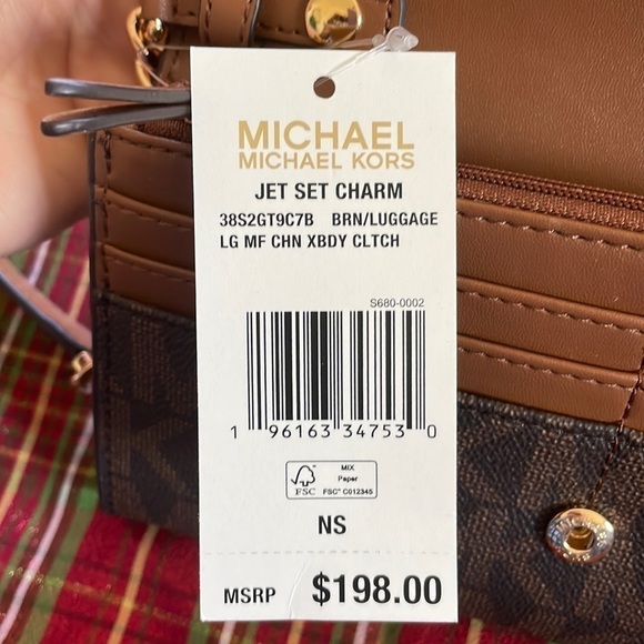 Brand New Michael Kors Large Chain Crossbody Clutch Purse in Brown & Luggage - Picture 15 of 16